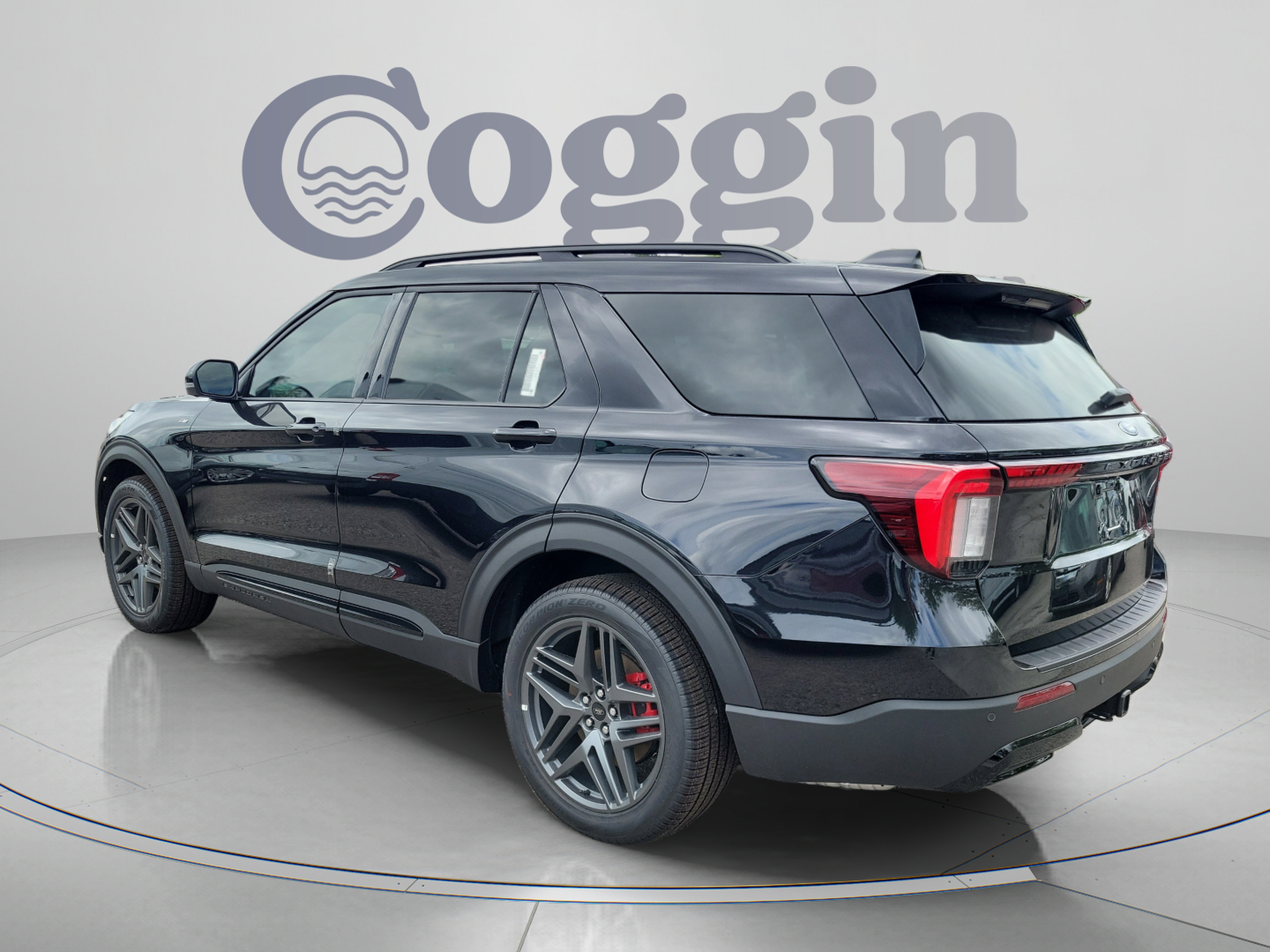 New 2026 Ford Explorer ST-Line w/ ST-Line Street Pack RWD image 2