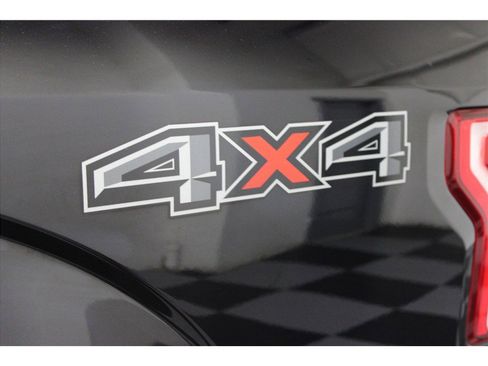 Used 2020 Ford F150 XLT image 17