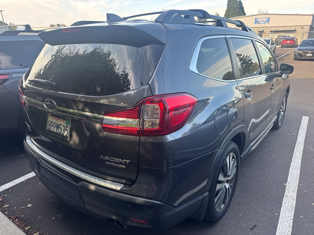 Used 2020 Subaru Ascent Limited w/ Technology Package AWD/4WD image 3