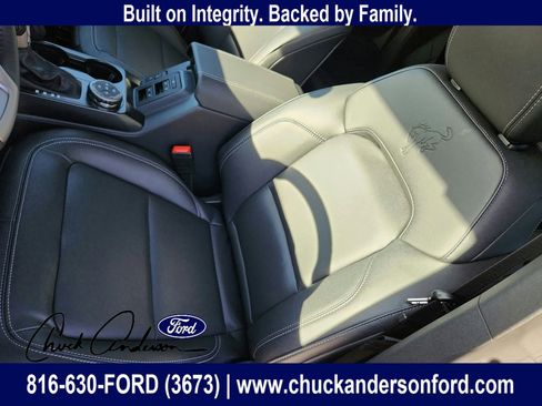 New 2025 Ford Bronco Badlands w/ Sasquatch Package AWD/4WD image 12