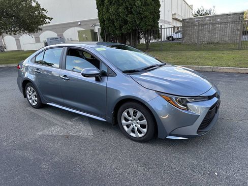 Used 2025 Toyota Corolla LE image 11