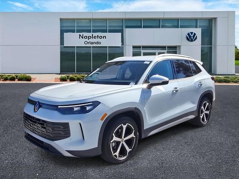 New 2025 Volkswagen Tiguan SE image 1