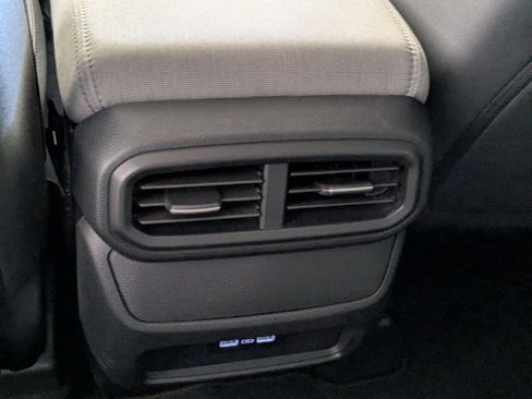 Certified 2023 Honda Pilot LX image 16