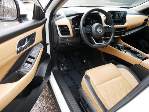 Certified 2023 Nissan Rogue Platinum image 10