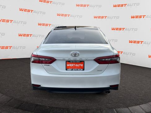 Used 2022 Toyota Camry XLE image 4