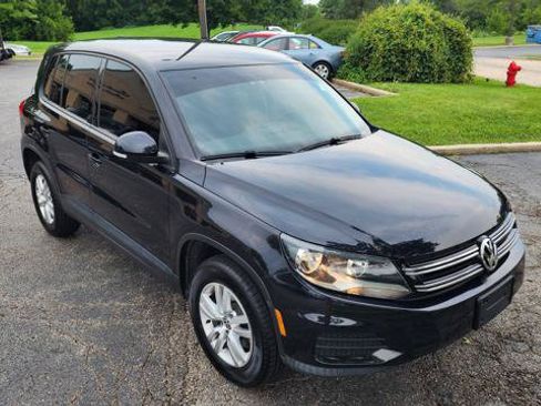 Used 2013 Volkswagen Tiguan S FWD image 8