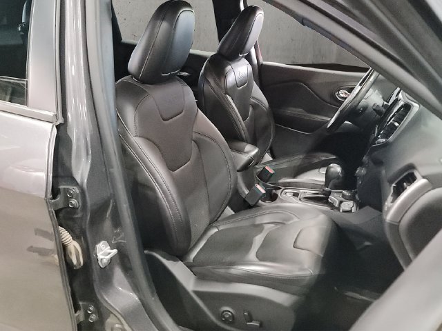Used 2020 Jeep Cherokee High Altitude AWD/4WD image 33