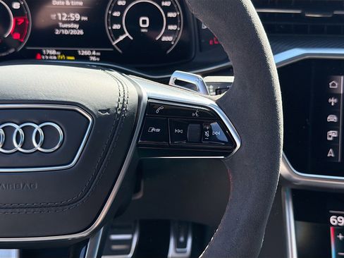 Used 2025 Audi RS 6 performance image 40