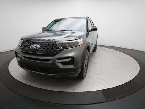 Used 2023 Ford Explorer XLT w/ Equipment Group 202A image 12