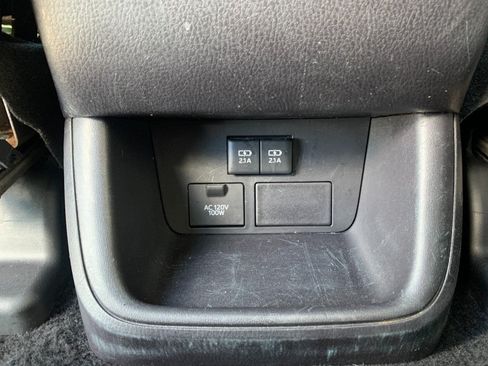 Used 2019 Toyota Highlander SE AWD/4WD image 37