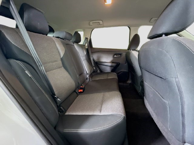Used 2021 Nissan Rogue SV AWD/4WD image 26