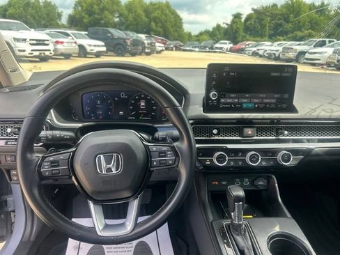 Used 2024 Honda Civic Touring image 11