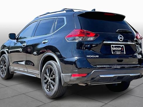 Used 2017 Nissan Rogue SV w/ Midnight Edition Package image 12