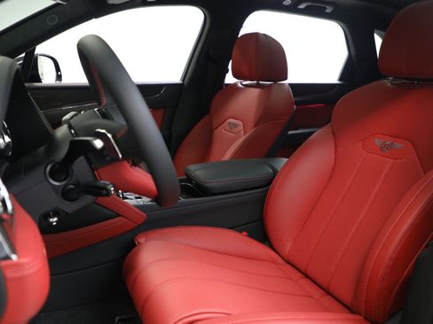 New 2025 Bentley Bentayga image 20