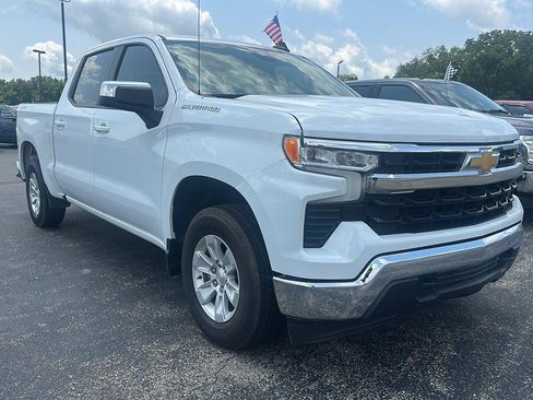 Used 2025 Chevrolet Silverado 1500 LT AWD/4WD image 3