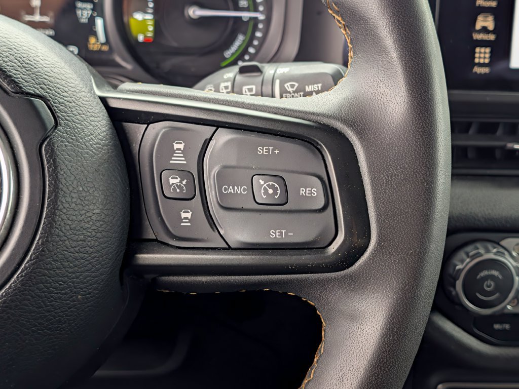 Used 2024 Jeep Wrangler Unlimited AWD/4WD image 29