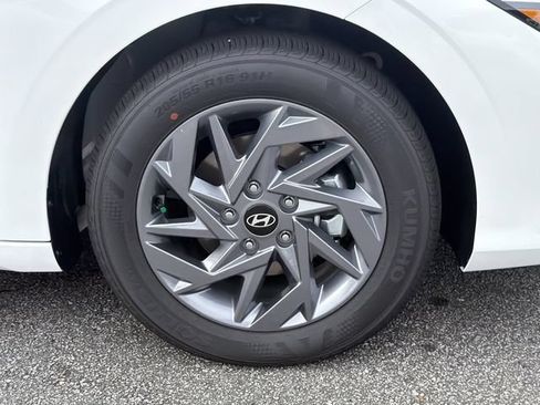 New 2026 Hyundai Elantra Hybrid FWD image 14