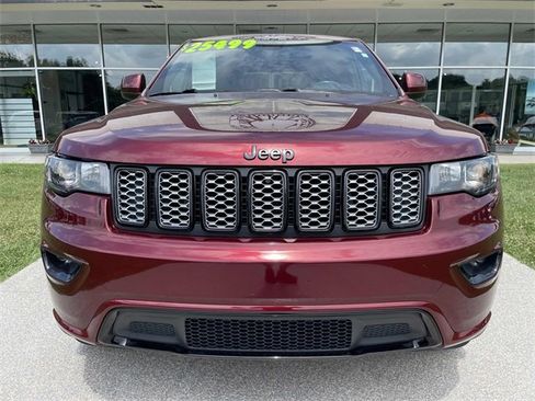 Used 2020 Jeep Grand Cherokee Altitude image 17