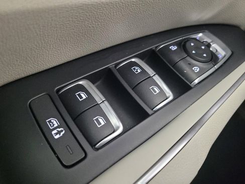 Used 2023 Kia Sorento S w/ Panoramic Sunroof Package FWD image 27