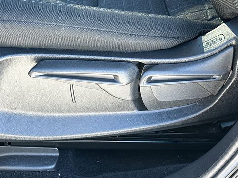 Used 2025 Honda HR-V LX image 24