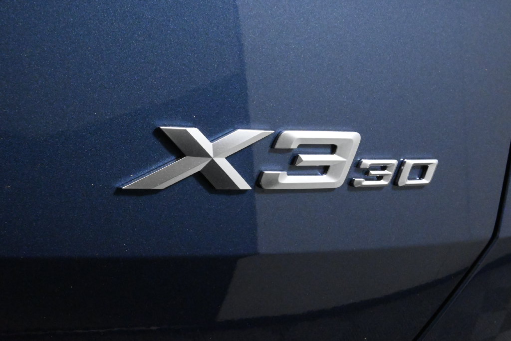 Used 2026 BMW X3 xDrive30i w/ M Sport Package AWD/4WD image 39