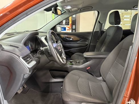 Used 2019 GMC Terrain SLE w/ LPO, Floor Liner Package AWD/4WD image 8