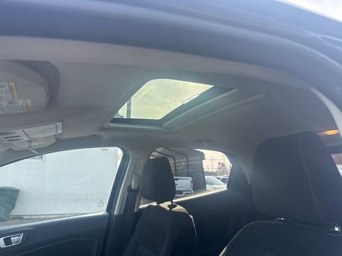 Used 2018 Ford EcoSport SE image 11