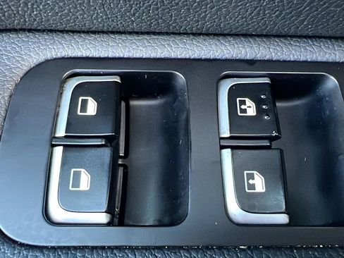 Used 2018 Kia Stinger RWD image 41