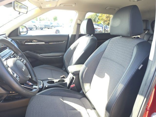 Used 2022 Kia Seltos S FWD image 5