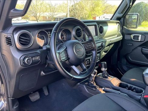 Used 2021 Jeep Wrangler Sport AWD/4WD image 12