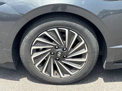 Used 2025 Hyundai Sonata SEL FWD image 24