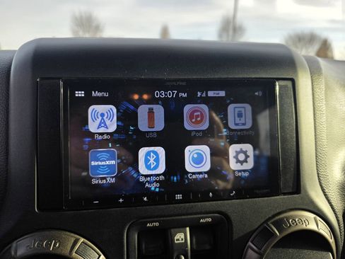 Used 2018 Jeep Wrangler Unlimited Sport image 22