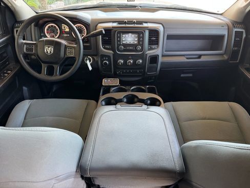 Used 2018 RAM 2500 Tradesman w/ Chrome Appearance Group image 22