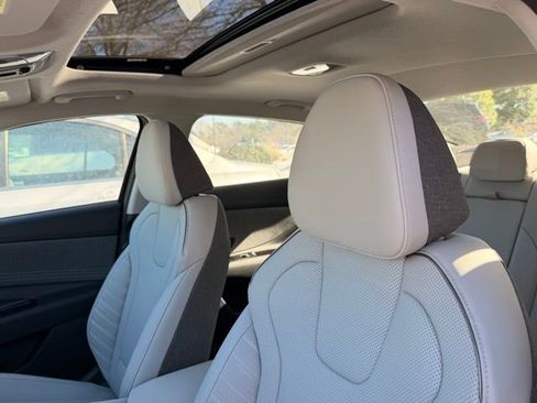 New 2026 Hyundai Elantra Limited FWD image 22