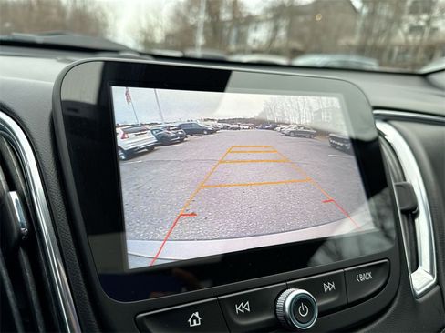 Used 2017 Chevrolet Malibu Premier w/ Premier Sun and Wheel Package image 24