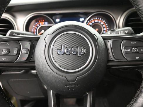 Used 2021 Jeep Wrangler Willys image 12