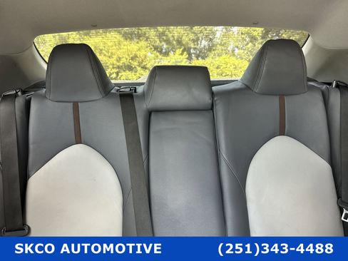 Used 2021 Toyota Camry SE image 27