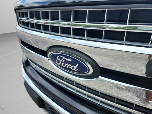 Used 2019 Ford F150 XLT w/ Equipment Group 302A Luxury image 22