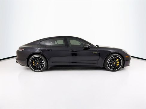 Used 2023 Porsche Panamera Turbo S image 8