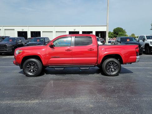Used 2020 Toyota Tacoma SR5 RWD image 6