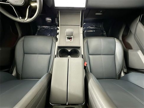 Used 2026 Land Rover Range Rover Velar Dynamic SE image 21