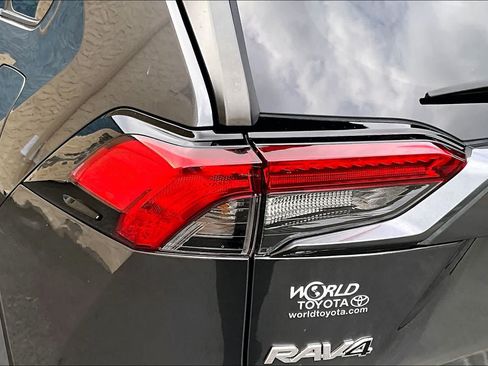 Certified 2023 Toyota RAV4 LE FWD image 28