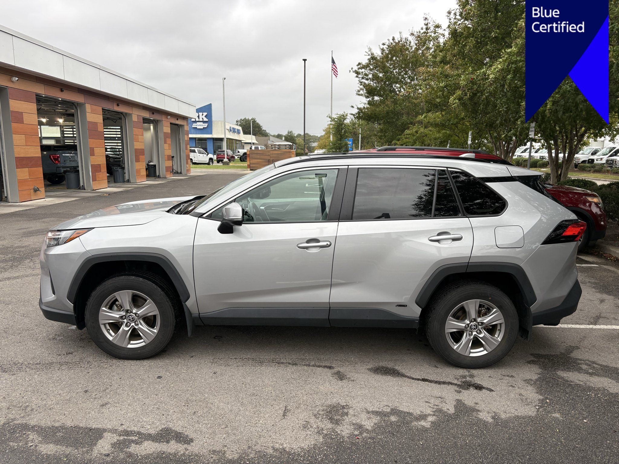 Used 2024 Toyota RAV4 XLE w/ Convenience Package AWD/4WD image 8