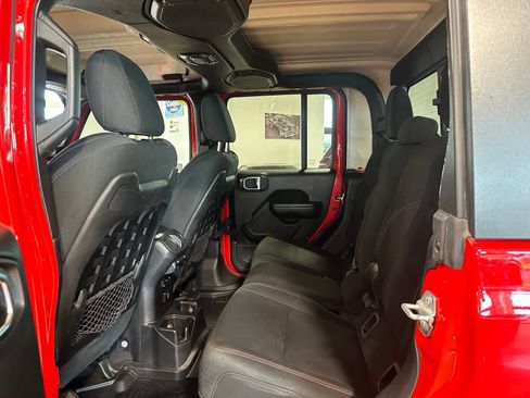 Used 2020 Jeep Gladiator Rubicon AWD/4WD image 36