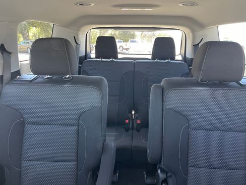 Used 2022 GMC Acadia SLE FWD image 15