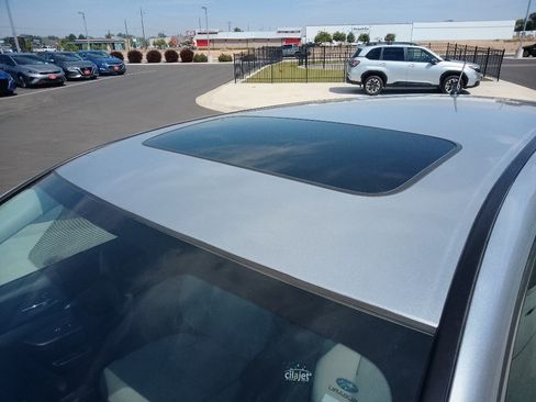 Used 2016 Honda CR-V EX image 9