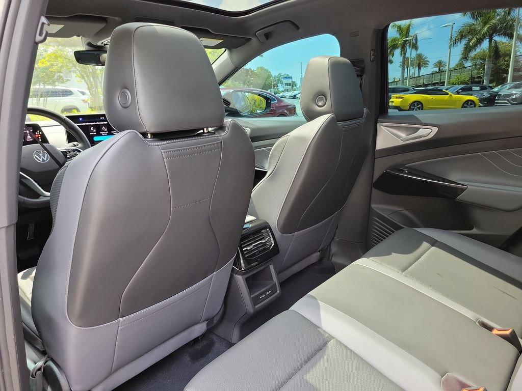 Certified 2025 Volkswagen ID.4 Pro S AWD/4WD image 11