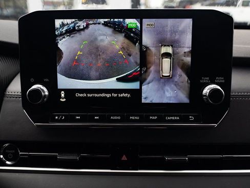 New 2025 Mitsubishi Outlander SE image 14