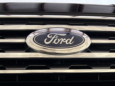 Used 2020 Ford Expedition Max XLT w/ Equipment Group 202A RWD image 11