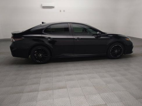 Used 2022 Toyota Camry SE w/ Convenience Package FWD image 10